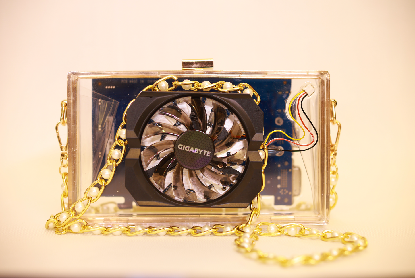 GPU purse with cooling fan